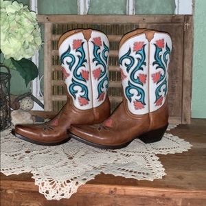 Women’s Lucchese Belle boots